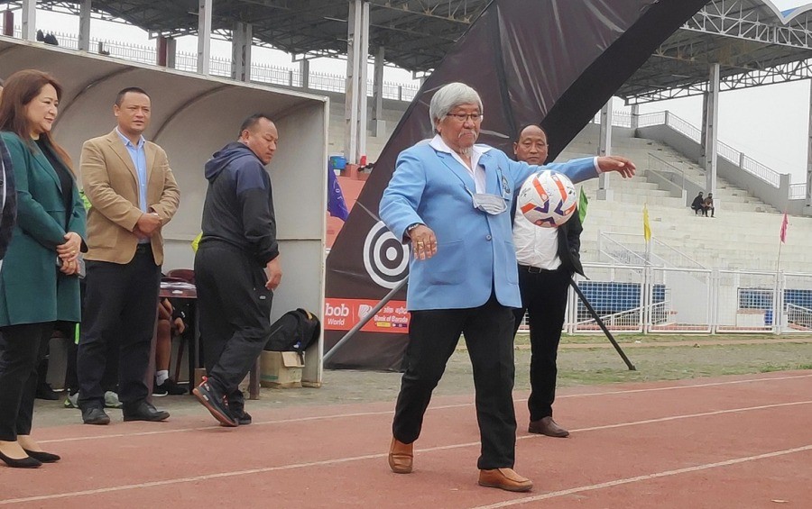 Advisor Dr Neikiesalie Kicky Kire launching the Kohima District Football Tournament got underway at Indira Gandhi stadium Kohima on April 6. (DIPR Photo)